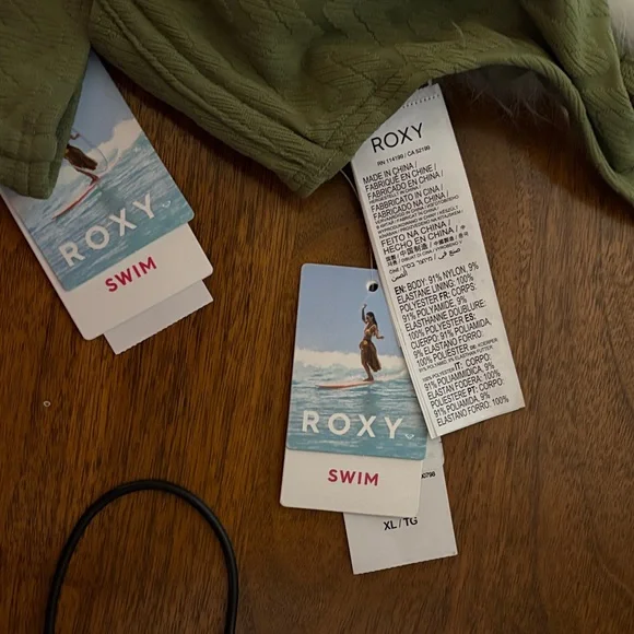 Roxy Olive Green 2 Piece Swimsuit 🩱 - Picture 2 of 12